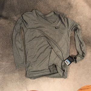 New Nike Gray long sleeve performance tee